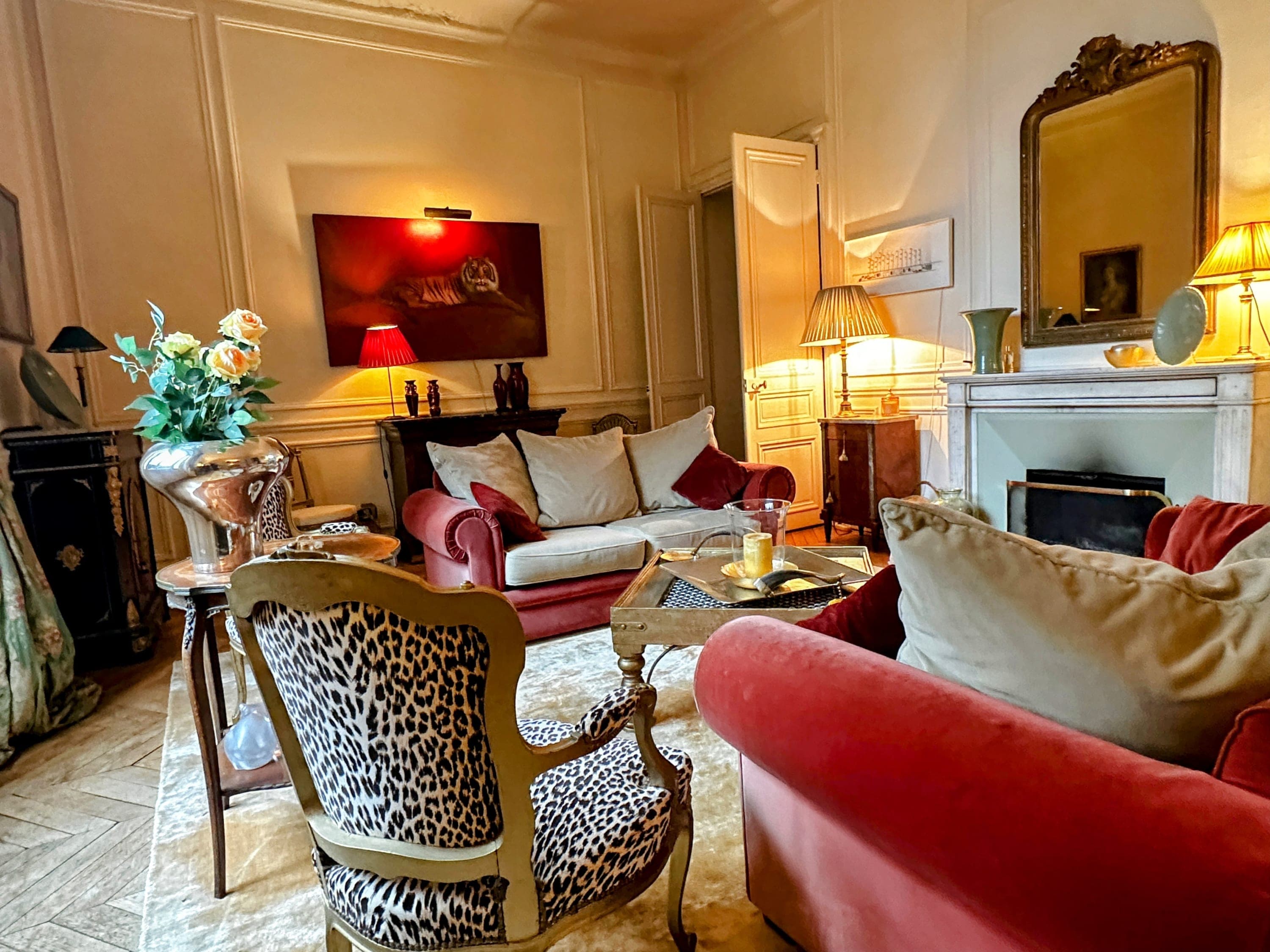2 Bedrooms · 2 Bathrooms Apartment in Paris — Dubai Holiday Rentals — Photo 3